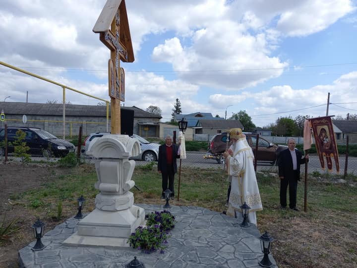 Slujbă arhierească la Parohia Briceni