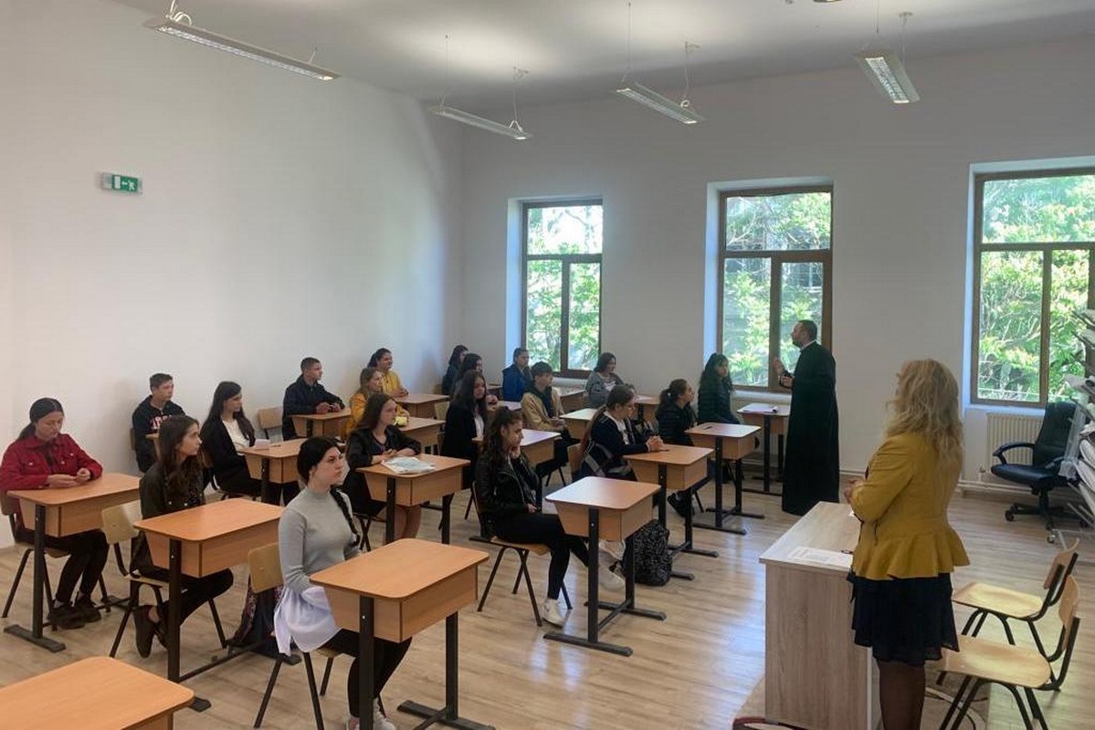 Admitere la Liceul Teologic „Episcop Melchisedec” din Roman