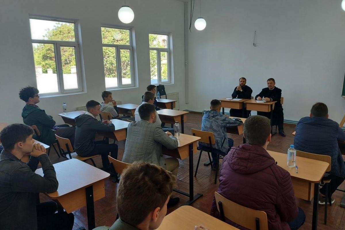 Admitere la Liceul Teologic „Episcop Melchisedec” din Roman