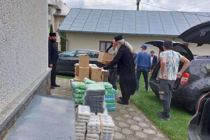 Episcopia de Bălți a donat alimente pentru locuitorii din Hrușeuți-Adâncata, Ucraina