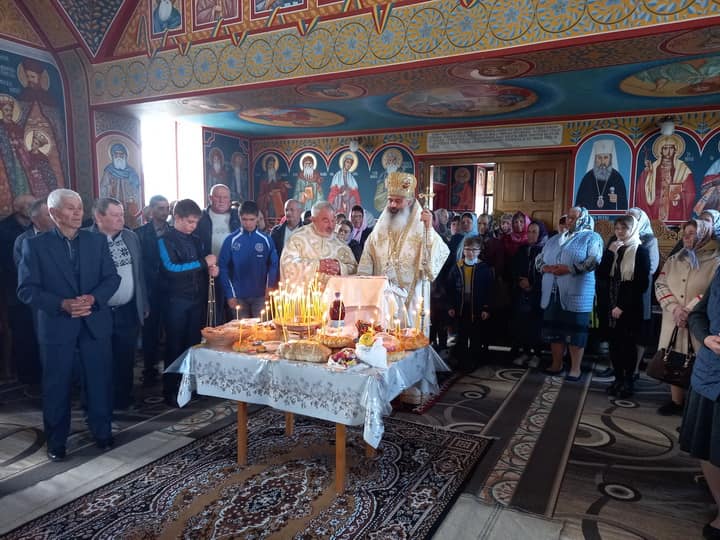 Slujire arhierească în Parohia Chetrosu-Drochia