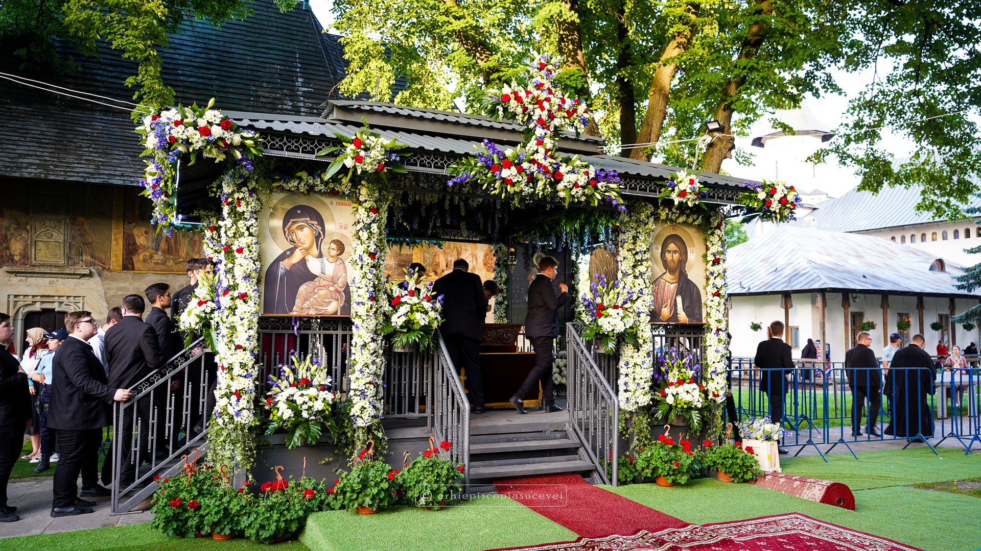 Pelerinii sunt invitaţi la sărbătoarea Sfântului Ioan cel Nou de la Suceava