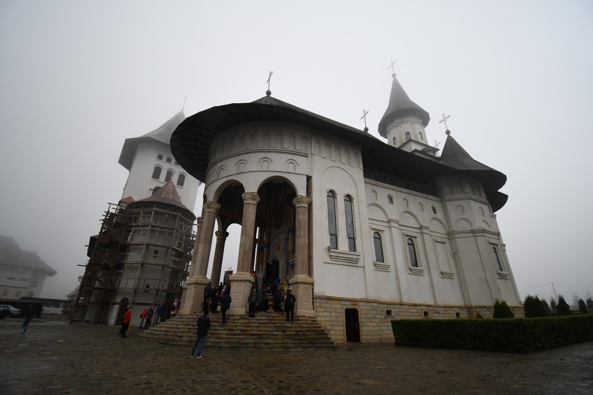 Primul hram din anul calendaristic 2022, la Mănăstirea Hadâmbu