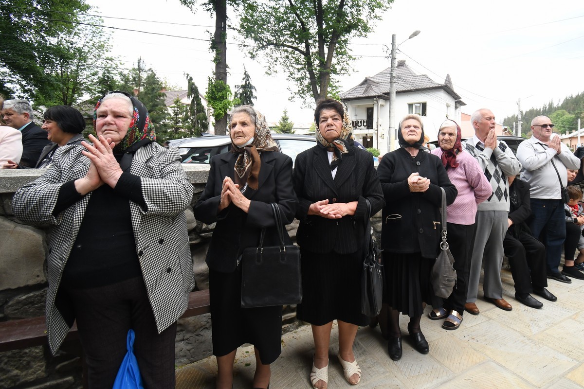 Foto: Constantin Ciofu Hramul Bisericii „Sfinţii Împăraţi Constantin şi Elena” din Gura Humorului
