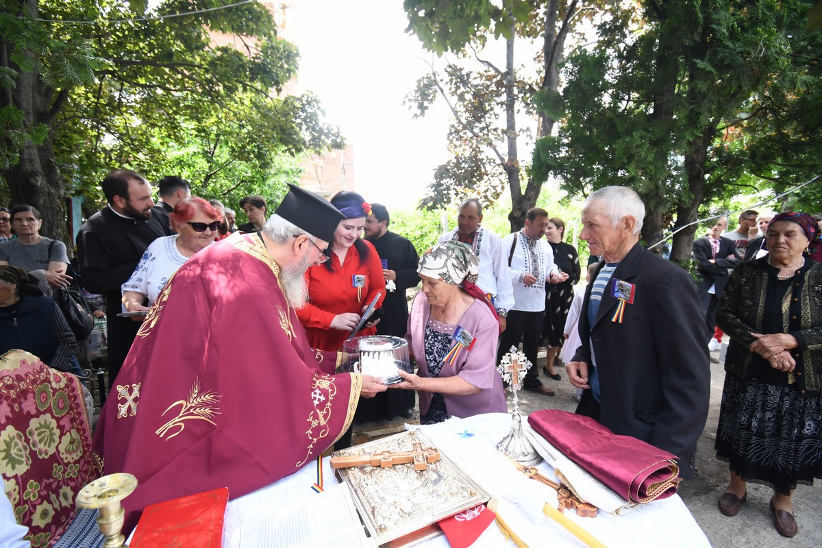 Manifestări religioase şi culturale de Ziua Salcâmului, la Andrieşeni