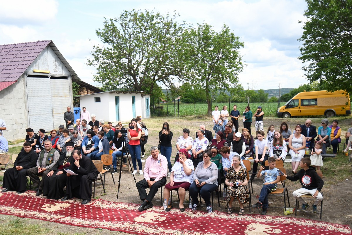 Manifestări religioase şi culturale de Ziua Salcâmului, la Andrieşeni