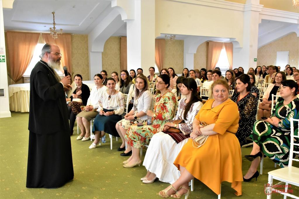În Episcopia Hușilor a avut loc a II-a ediție a Întâlnirii tuturor doamnelor preotese din Eparhie