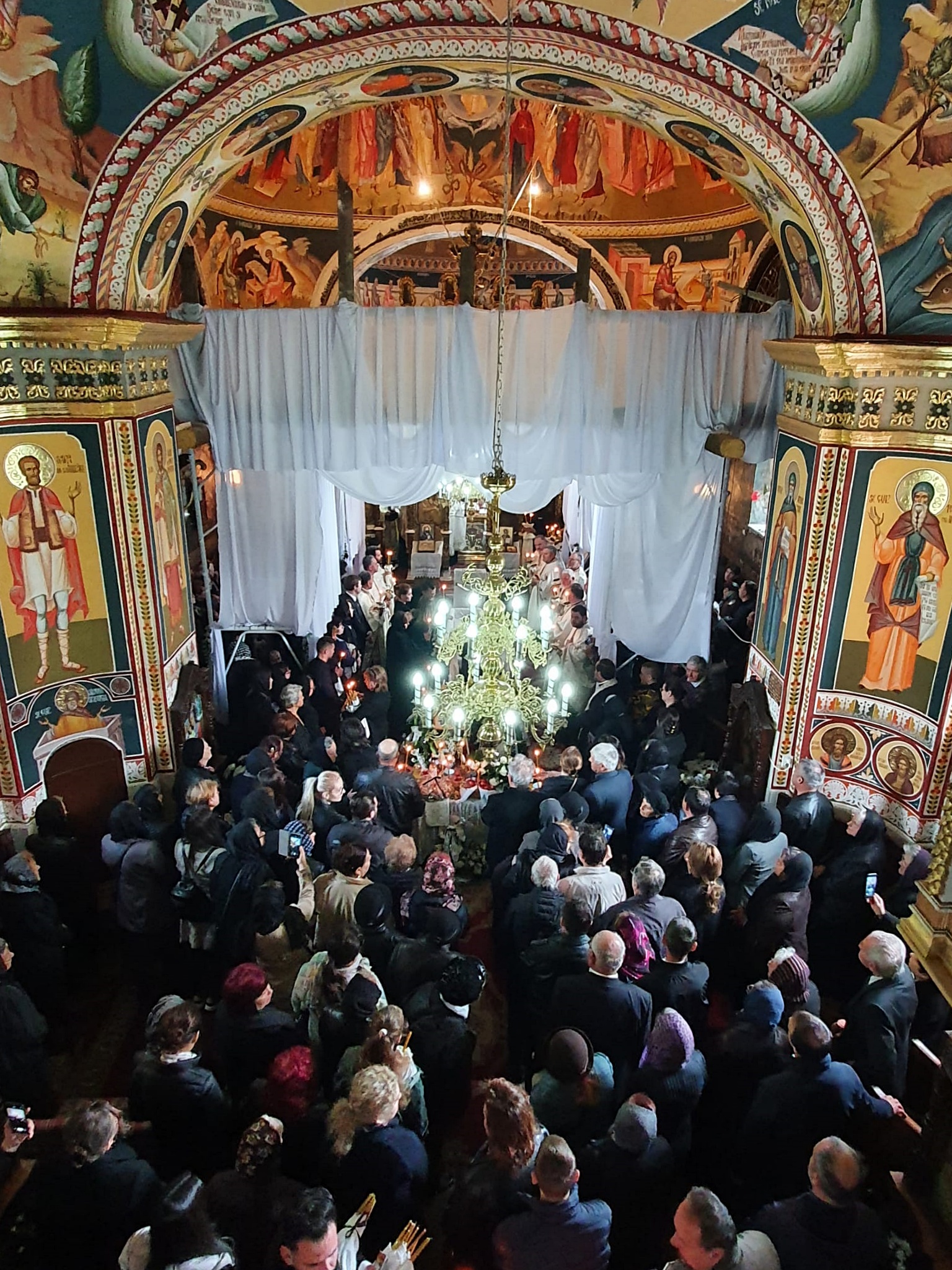 Părintele Ion Papuc de la Parohia „Sfântul Gheorghe” Piatra Neamț a fost înmormântat la cimitirul Pietricica