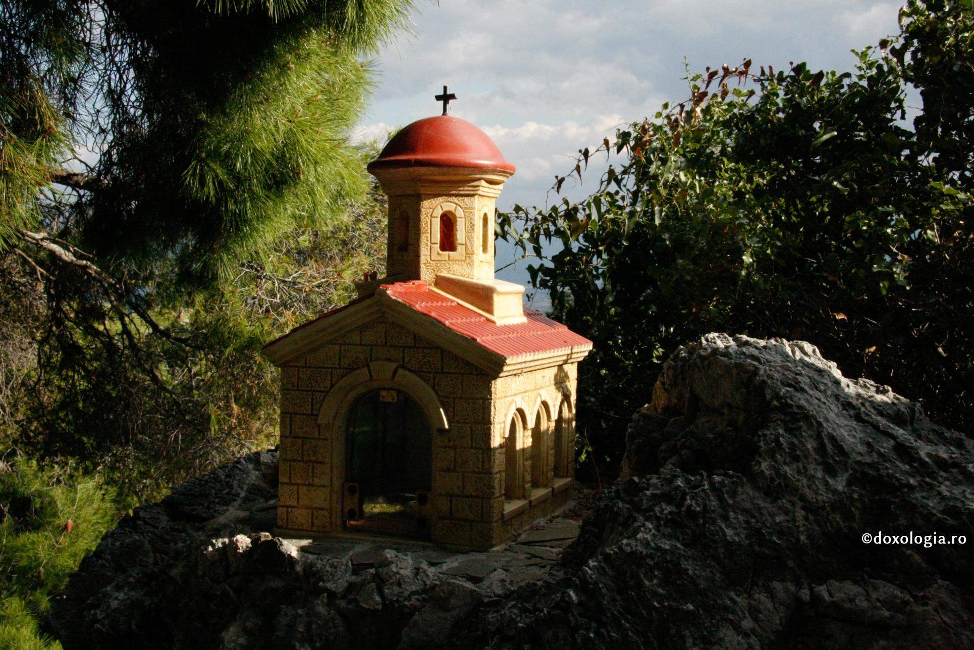 Dumnezeu îi acoperă cu har pe cei smeriți