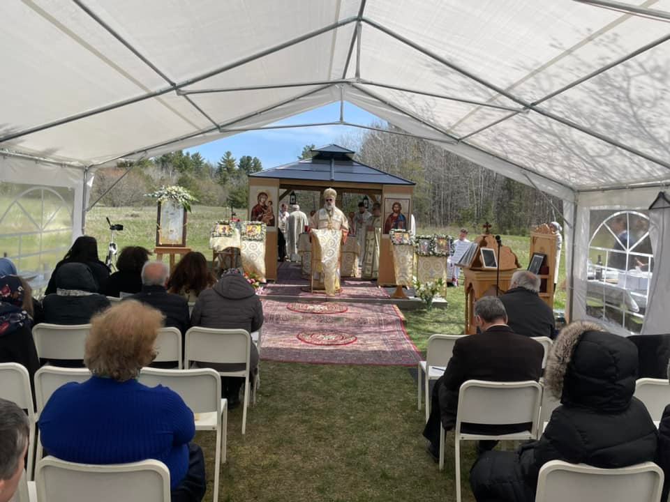 Hramul Mănăstirii „Sfântul Efrem cel Nou” de la Mono (Ontario)