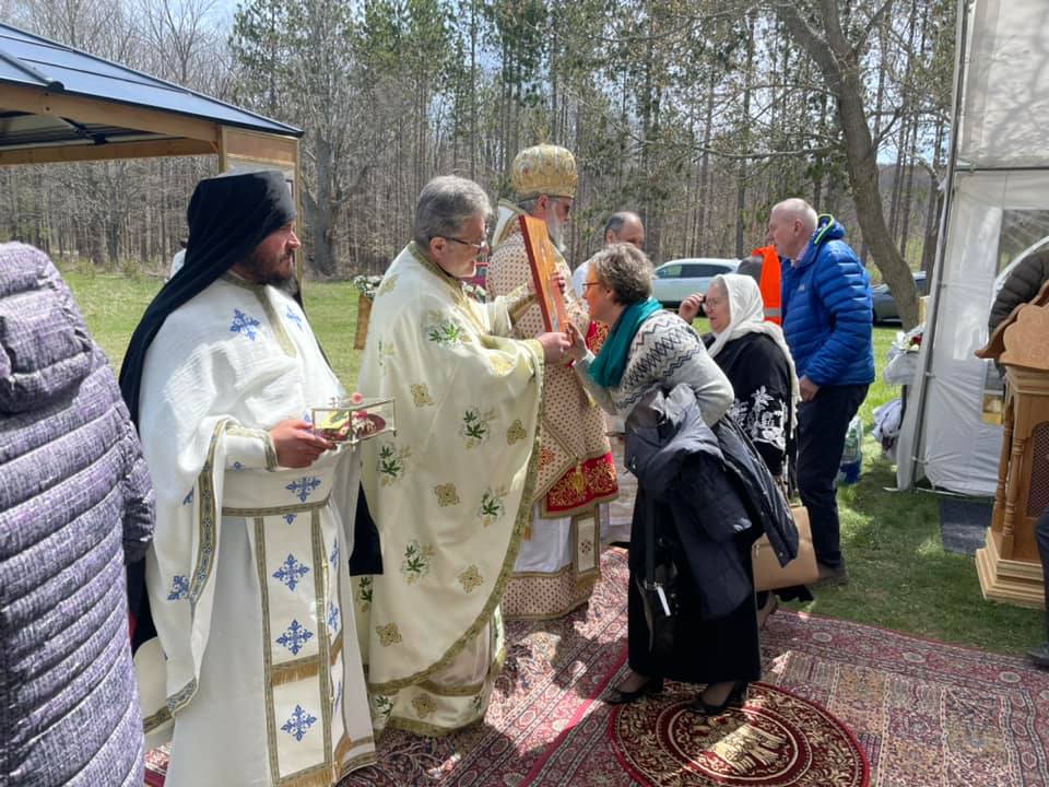 Hramul Mănăstirii „Sfântul Efrem cel Nou” de la Mono (Ontario)