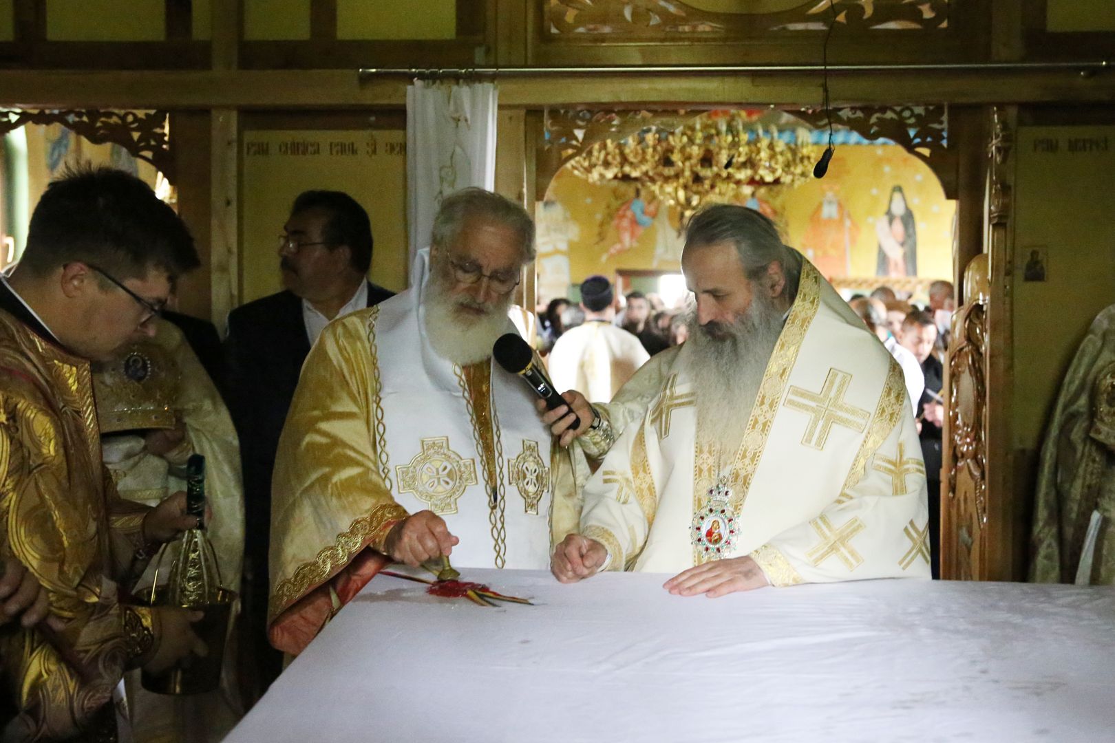 Mitropolitul Andreas, către credincioșii din Rusenii Noi: „Brațele Domnului sunt larg deschide și o inimă largă ne cuprinde pe toți”