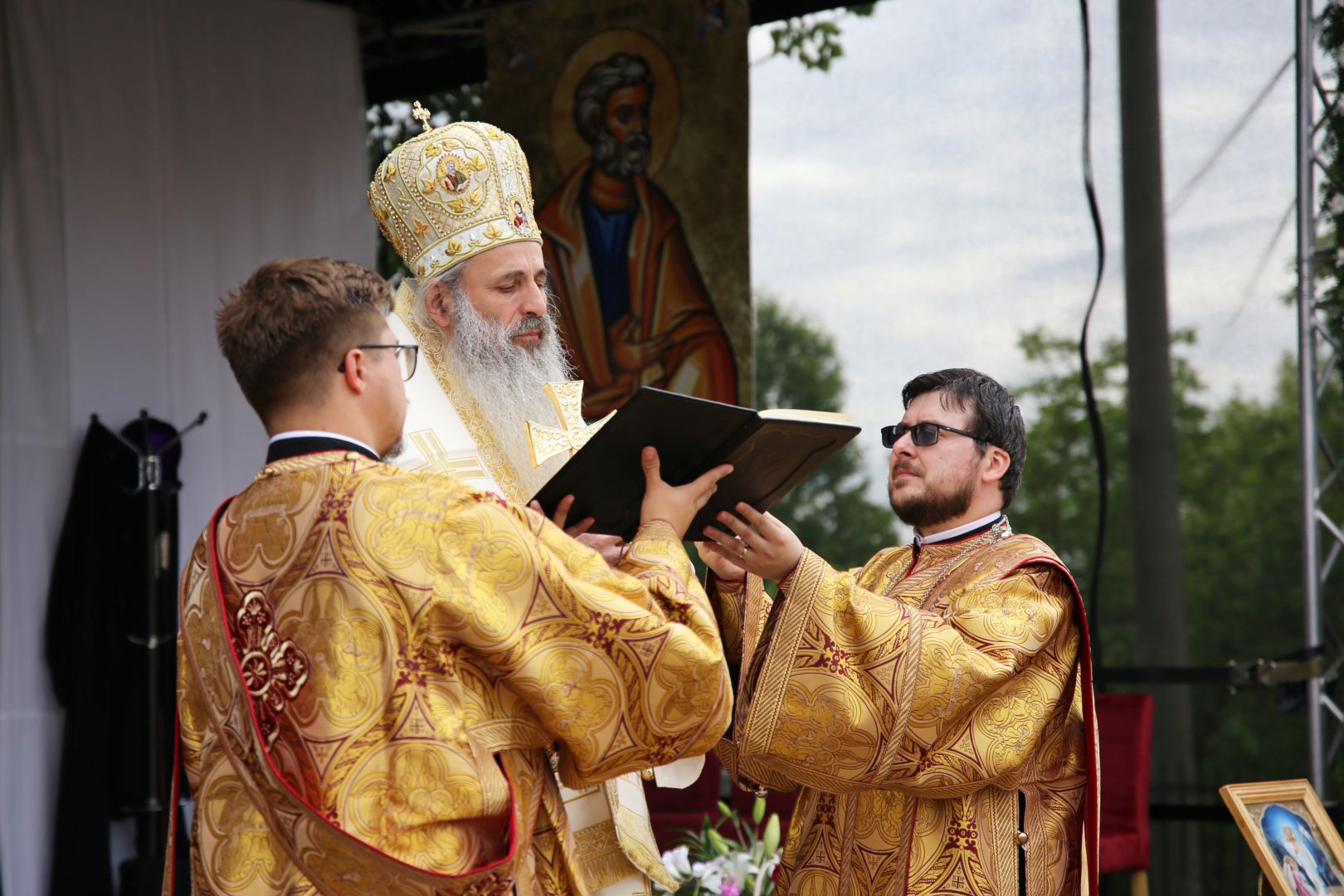 Mitropolitul Andreas, către credincioșii din Rusenii Noi: „Brațele Domnului sunt larg deschide și o inimă largă ne cuprinde pe toți”