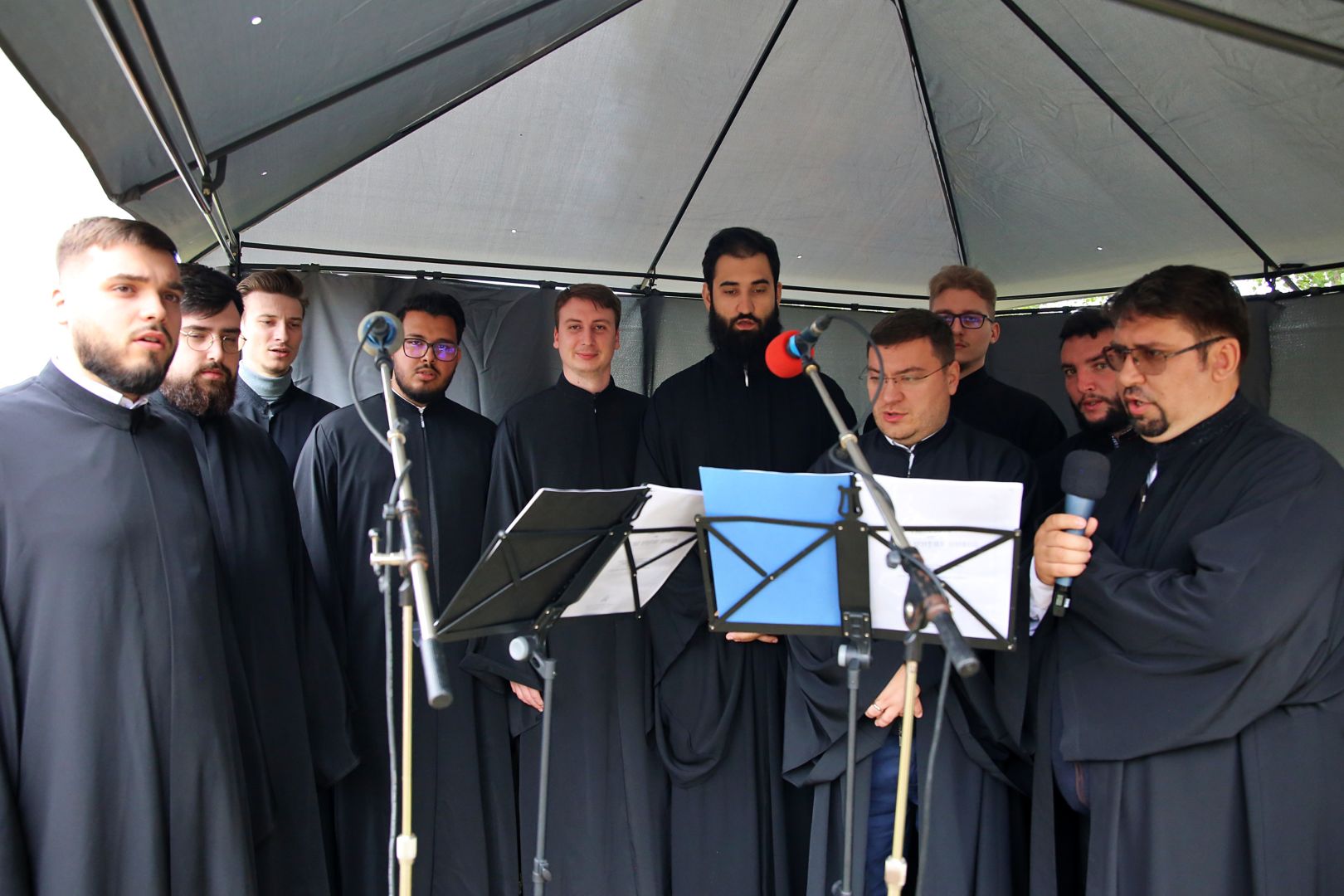 Mitropolitul Andreas, către credincioșii din Rusenii Noi: „Brațele Domnului sunt larg deschide și o inimă largă ne cuprinde pe toți”