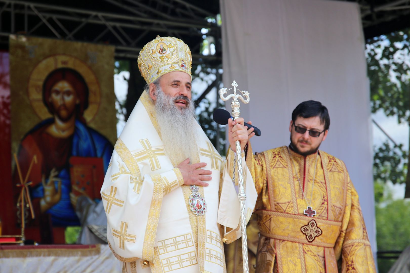 Mitropolitul Andreas, către credincioșii din Rusenii Noi: „Brațele Domnului sunt larg deschide și o inimă largă ne cuprinde pe toți”