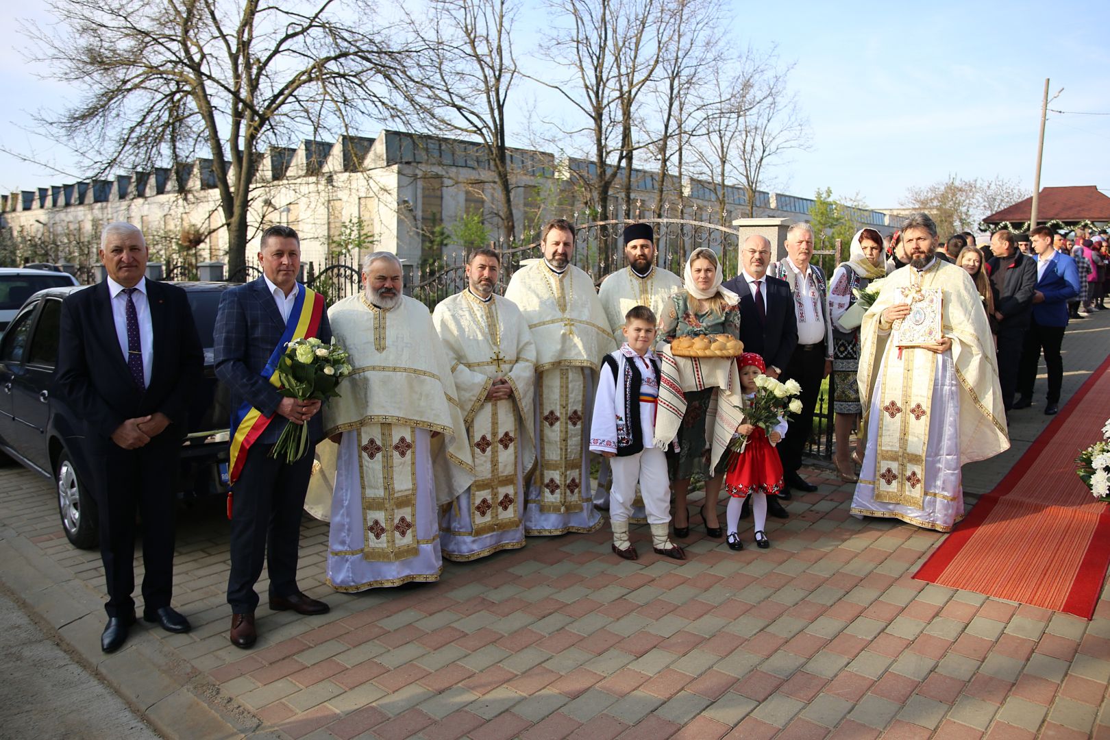 O biserică din 1849 a fost resfințită astăzi de Mitropolitul Moldovei și Bucovinei