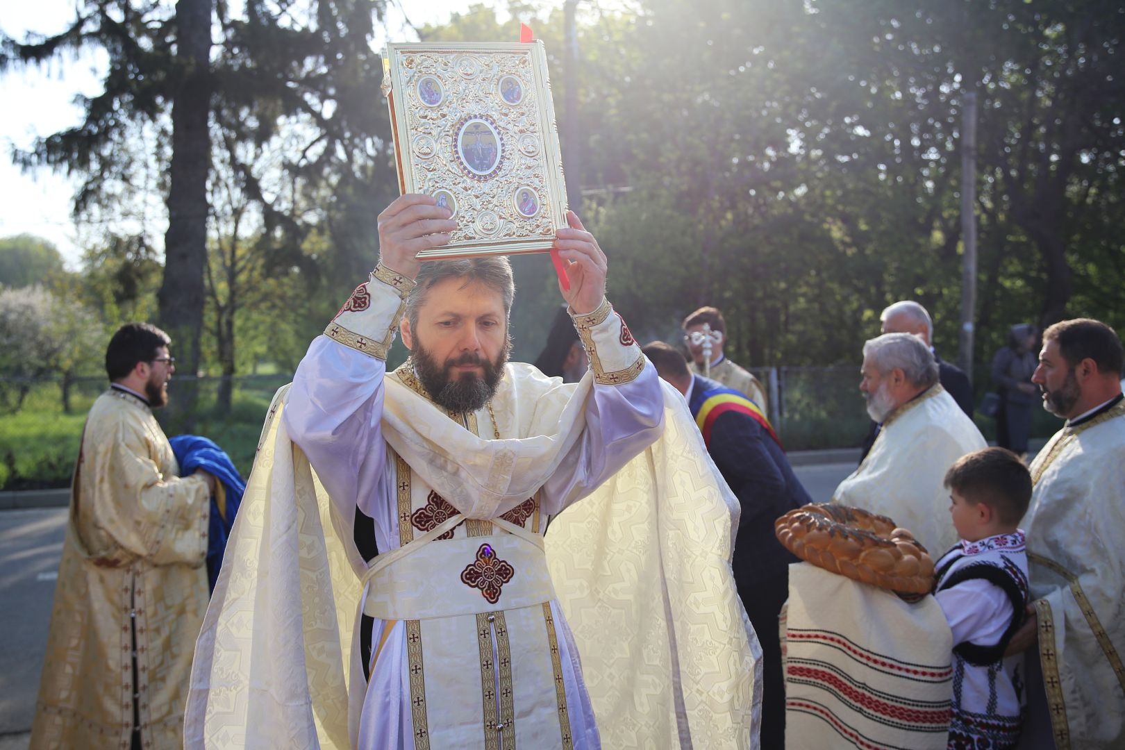 O biserică din 1849 a fost resfințită astăzi de Mitropolitul Moldovei și Bucovinei