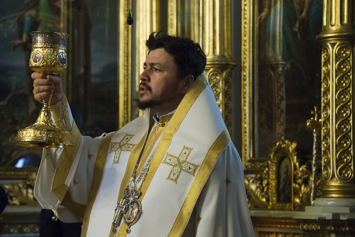 Preasfințitul Părinte Veniamin la Catedrală: „Ne împărtășim de prezența lui Hristos în viața noastră prin credință”