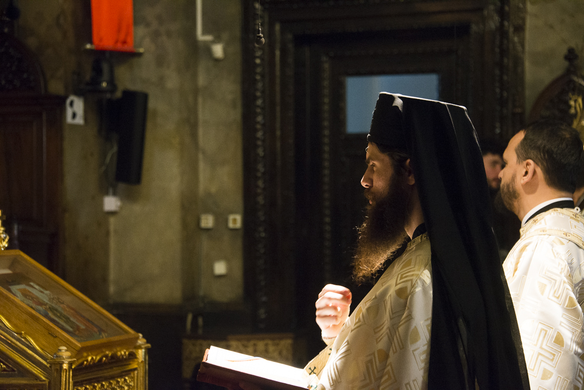 Preasfințitul Părinte Veniamin la Catedrală: „Ne împărtășim de prezența lui Hristos în viața noastră prin credință”
