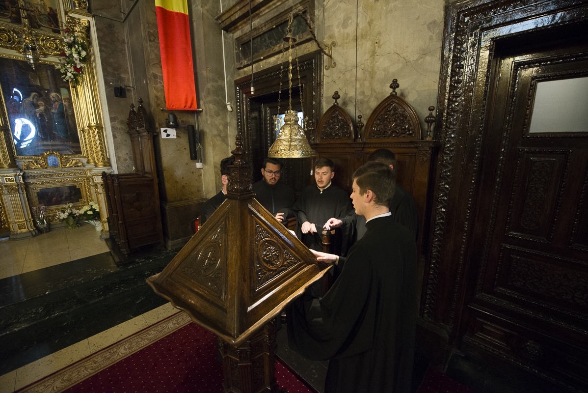 Preasfințitul Părinte Veniamin la Catedrală: „Ne împărtășim de prezența lui Hristos în viața noastră prin credință”