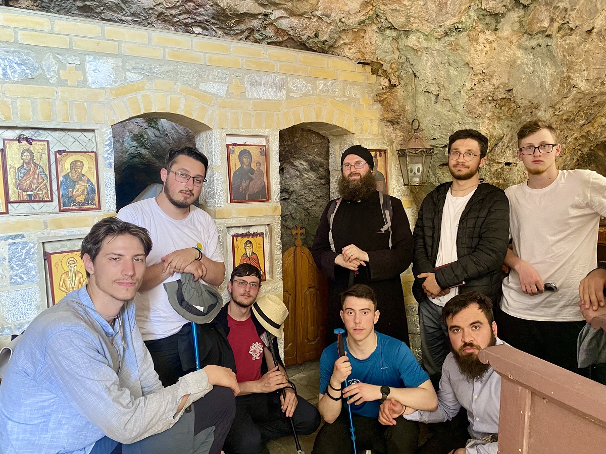 Pelerini prin Sfântul Munte