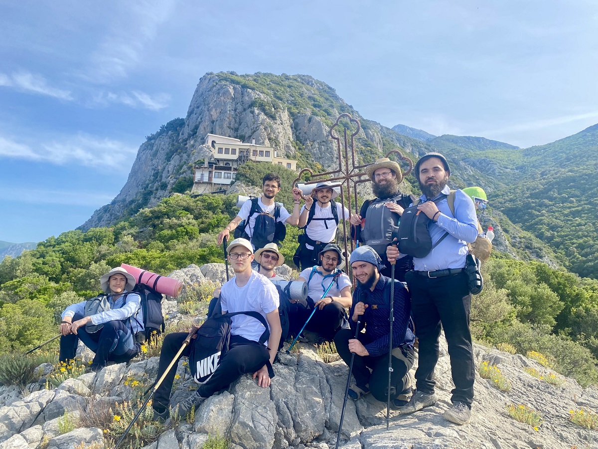 Pelerini prin Sfântul Munte