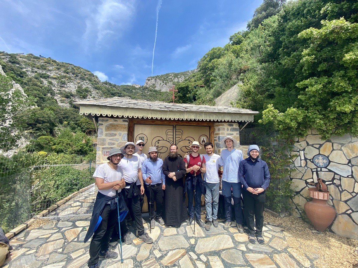 Pelerini prin Sfântul Munte