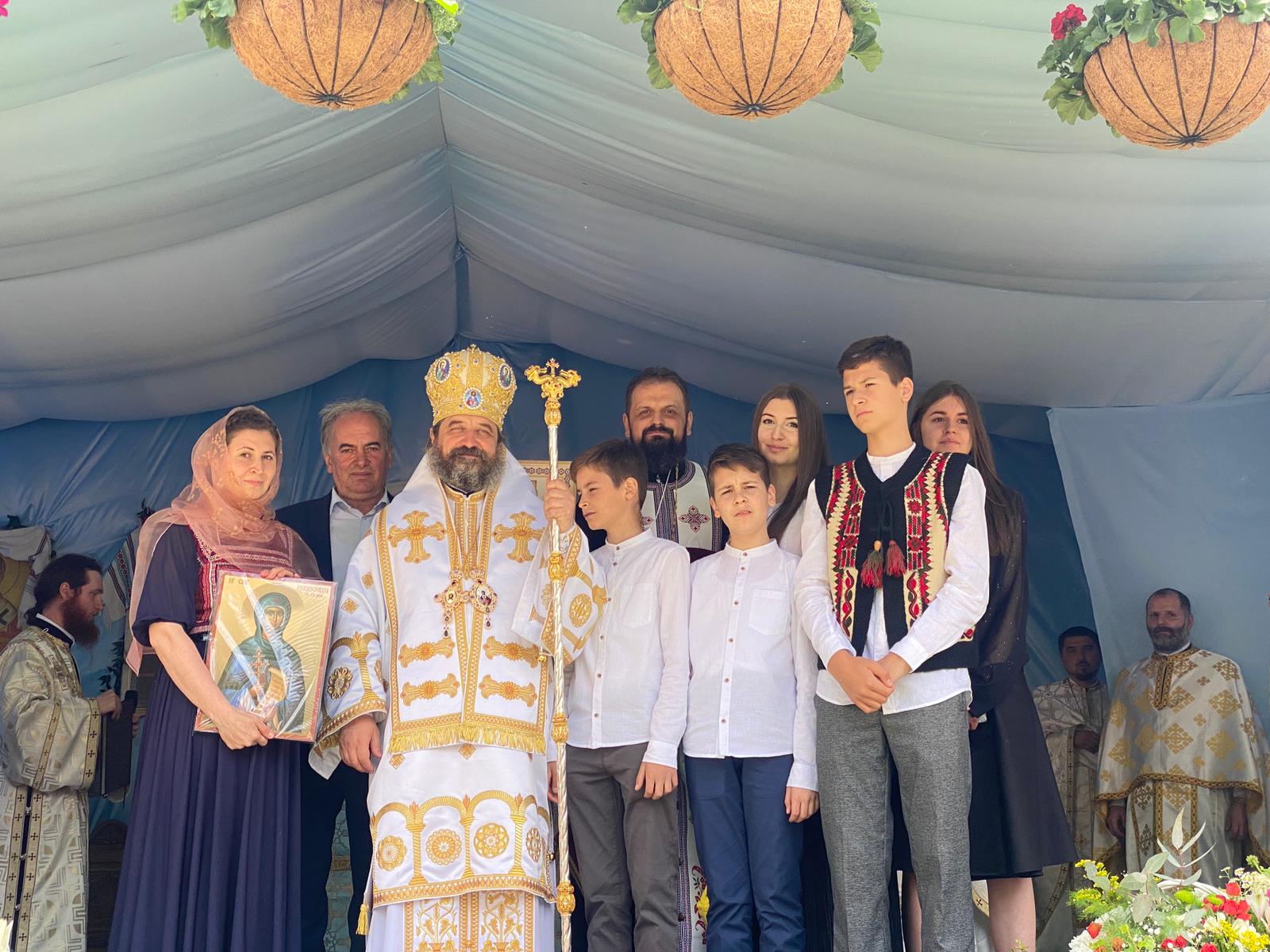 Pictura Bisericii „Sfinții Împărați” din Dorohoi a fost sfințită