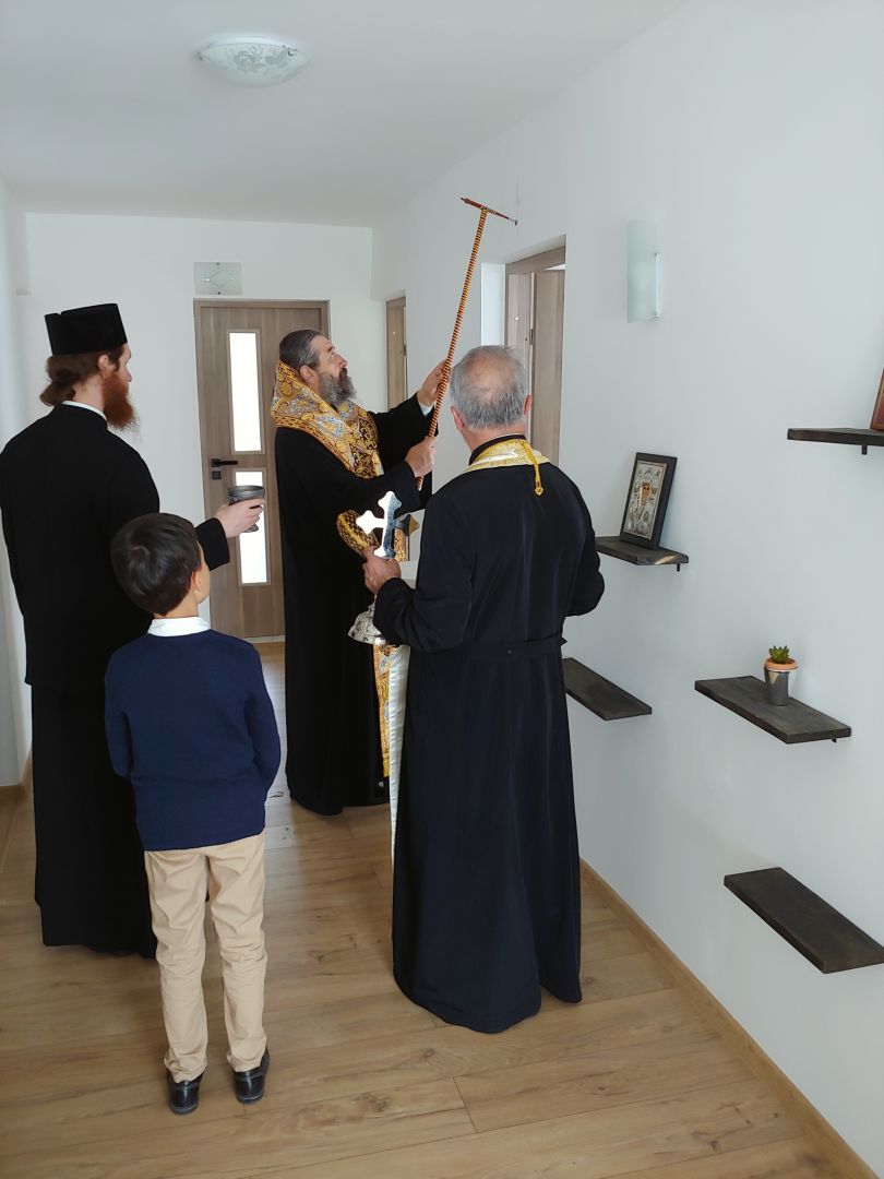 Slujbă arhierească la Parohia ieșeană Vulturi