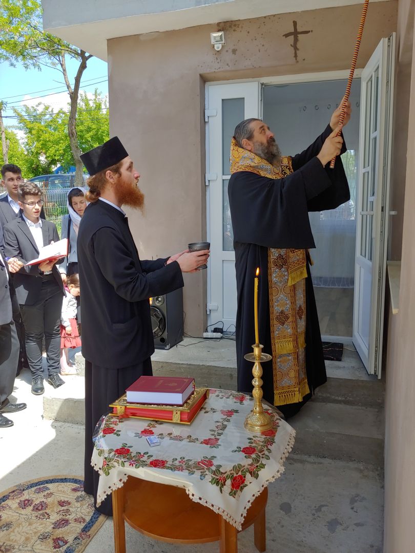 Slujbă arhierească la Parohia ieșeană Vulturi