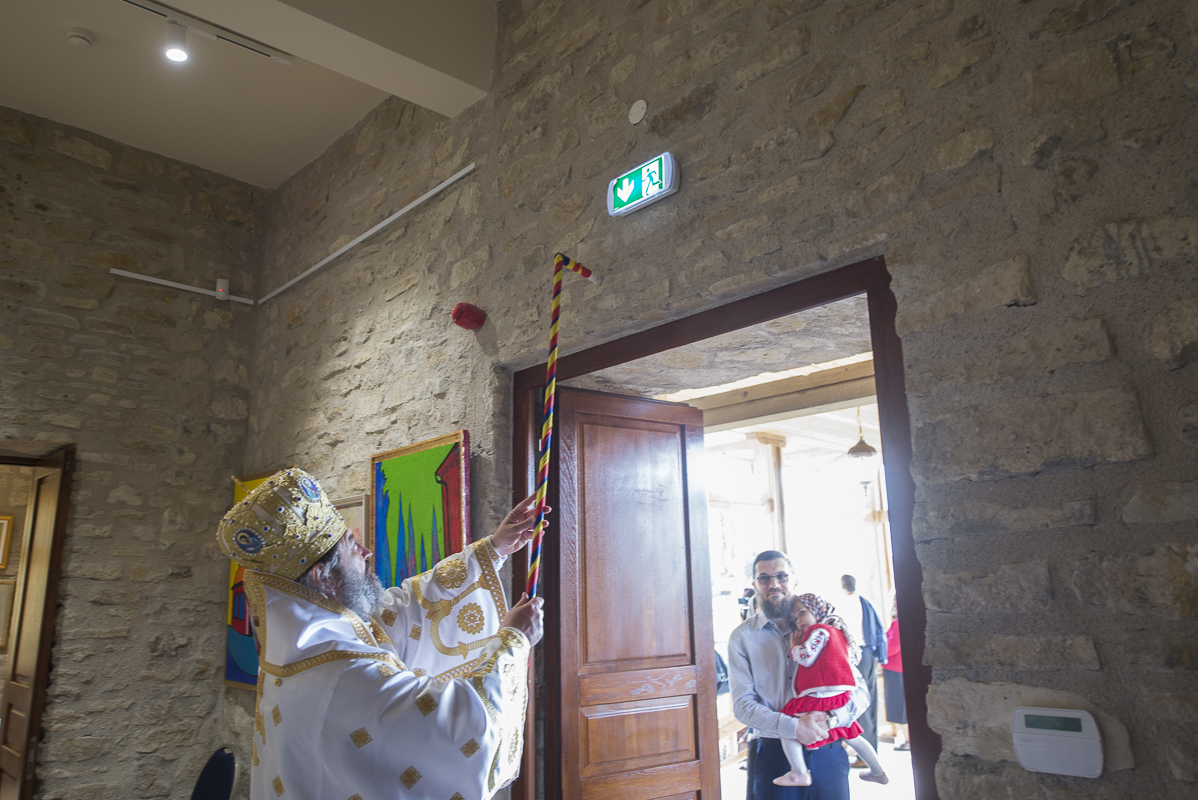 Șase ierarhi prezenți la slujbele de sfințire și binecuvântare ale ansamblului monahal de la Frumoasa