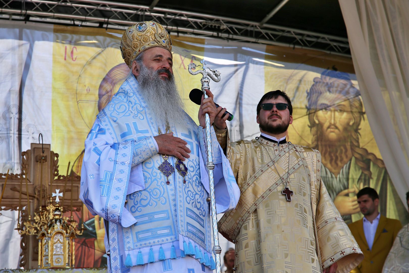 (Video) IPS Teofan: „Omul cere de la Dumnezeu apa iubirii Sale”