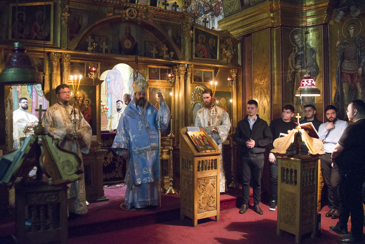 PS Părinte Nichifor Botoșăneanul s-a rugat împreună cu studenții teologi