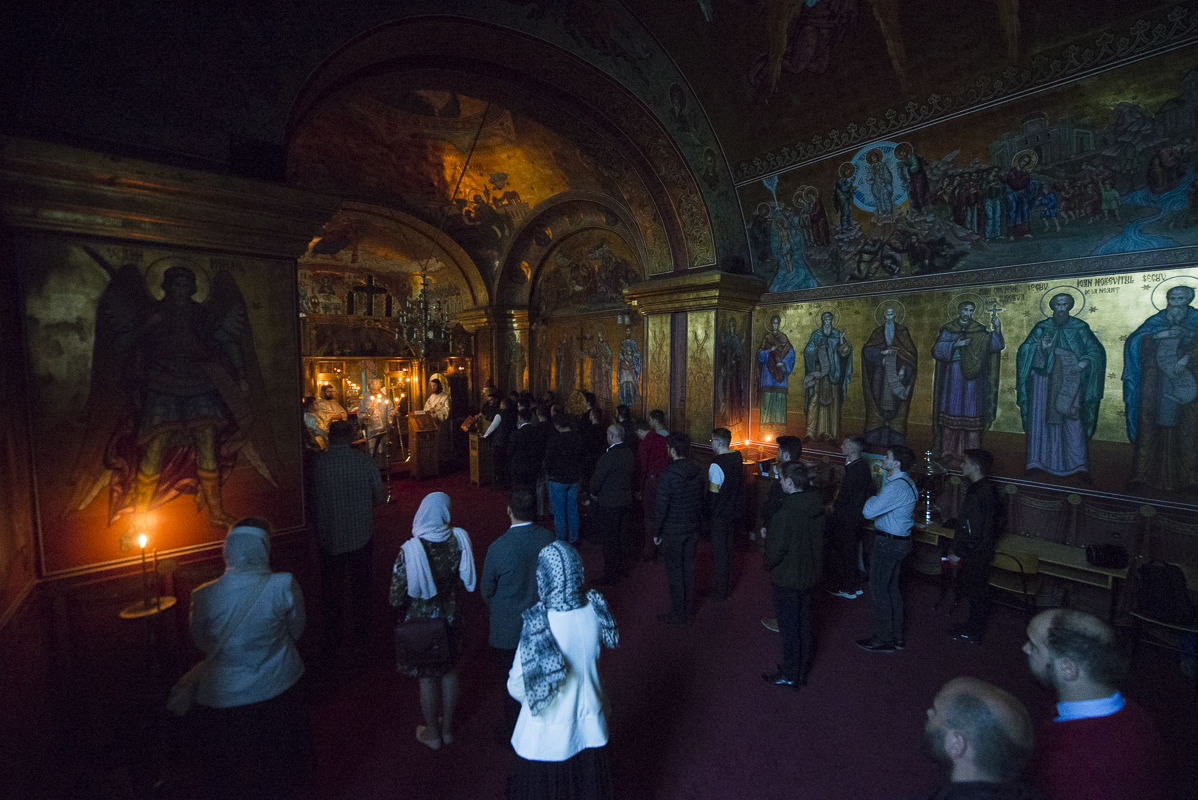 PS Părinte Nichifor Botoșăneanul s-a rugat împreună cu studenții teologi