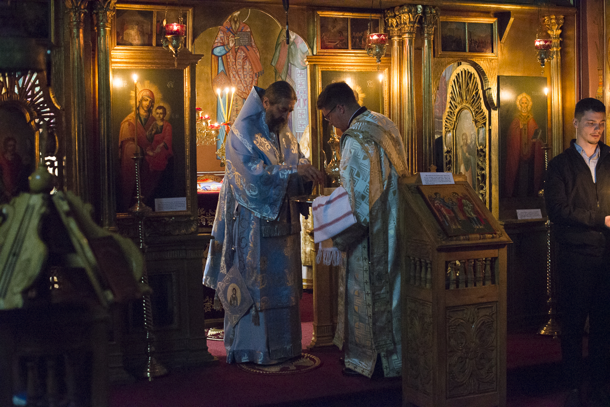 PS Părinte Nichifor Botoșăneanul s-a rugat împreună cu studenții teologi