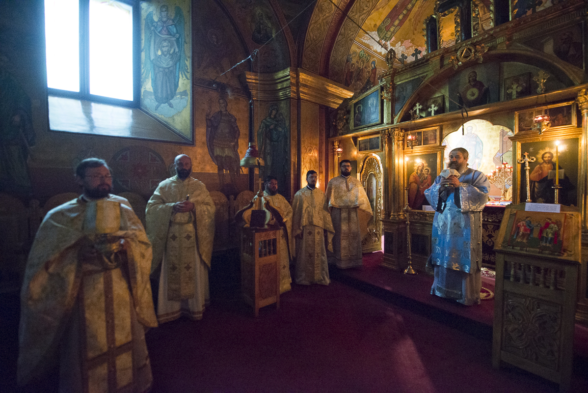 PS Părinte Nichifor Botoșăneanul s-a rugat împreună cu studenții teologi