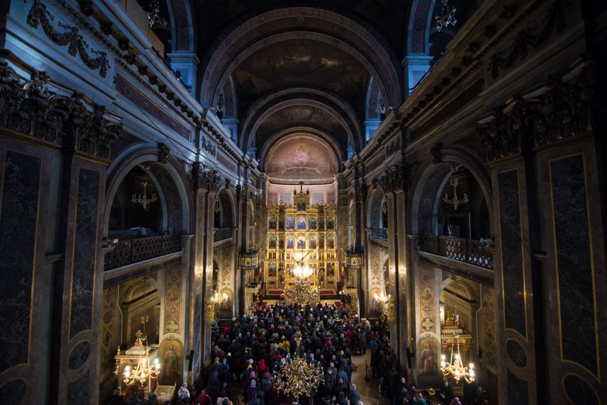 Proiect de restaurare a picturii Catedralei Mitropolitane din Iași