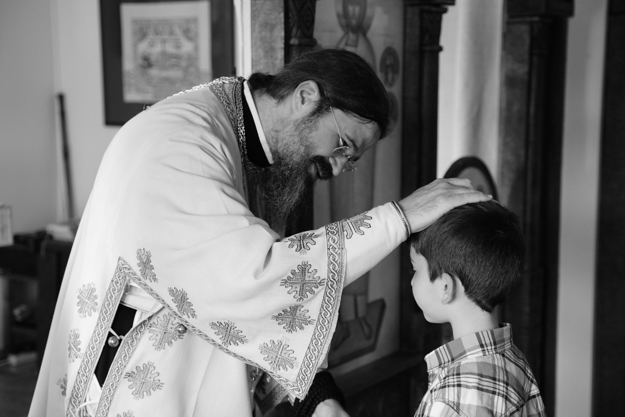 (Foto) Slujire arhierească la Paraclisul Centrului Episcopal din Stockholm, Regatul Suediei