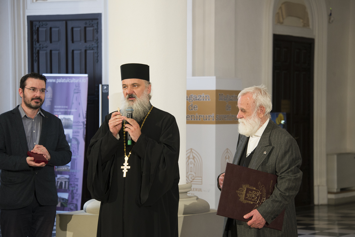 Foto: Tudorel Rusu Ștefan Câlția, la Iași: „Când părintele mi-a pus Crucea Moldavă în piept, am avut sentimentul că m-ați înfiat, că sunt ieșean”