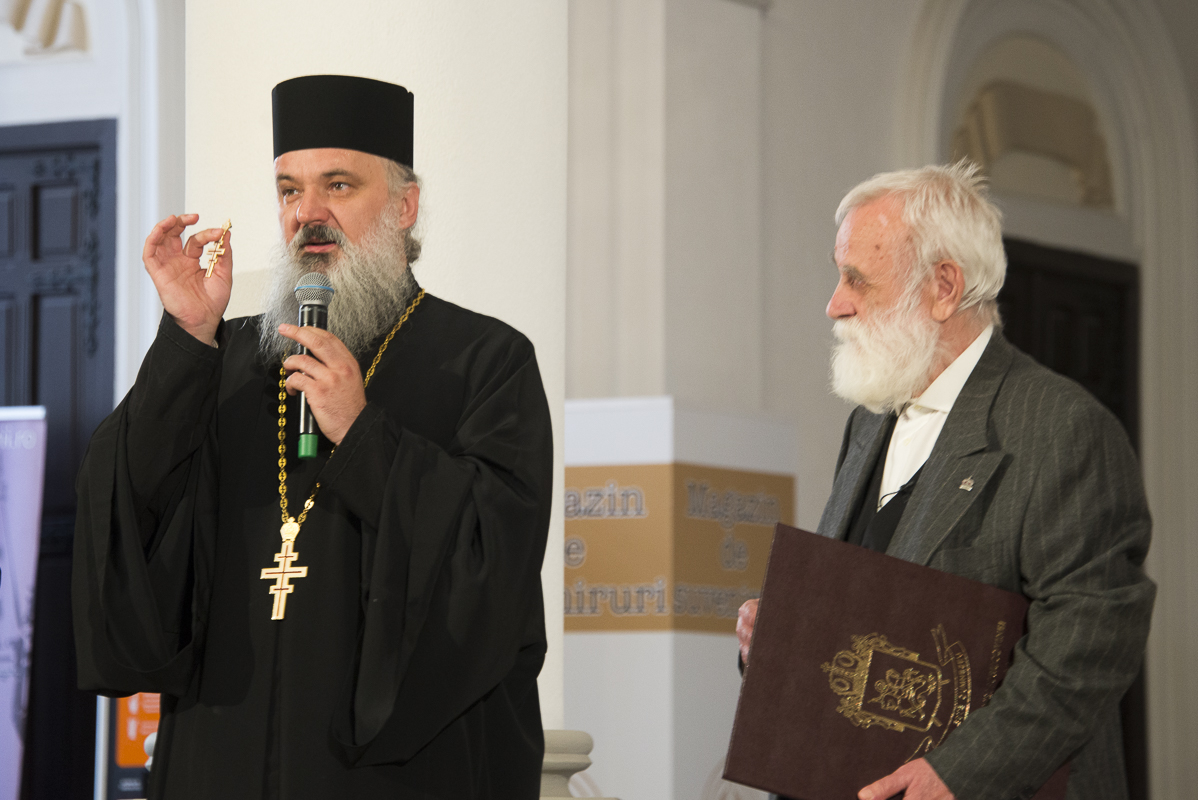 Foto: Tudorel Rusu Ștefan Câlția, la Iași: „Când părintele mi-a pus Crucea Moldavă în piept, am avut sentimentul că m-ați înfiat, că sunt ieșean”