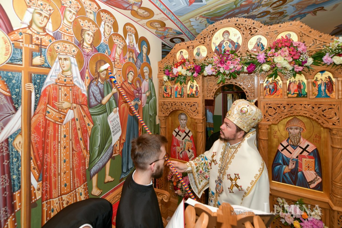 Paraclisul Centrului eparhial din Cahul, Republica Moldova, a primit veșmântul sfințeniei