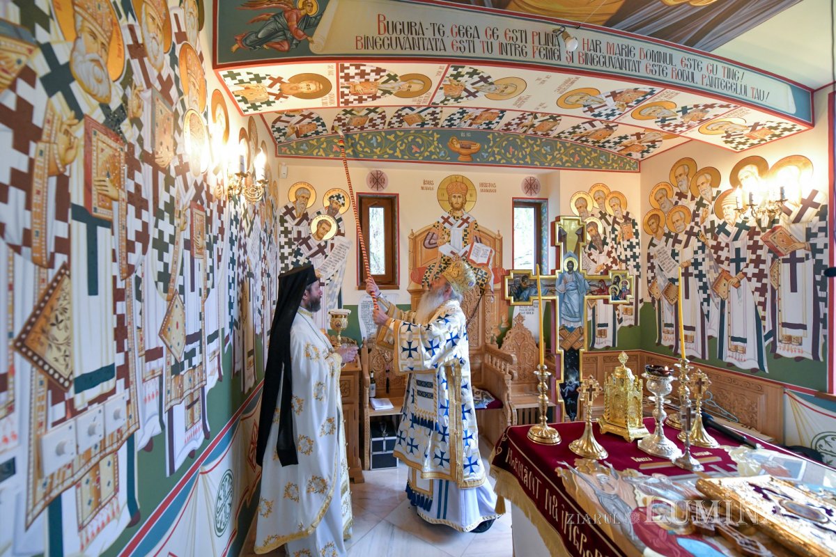 Paraclisul Centrului eparhial din Cahul, Republica Moldova, a primit veșmântul sfințeniei