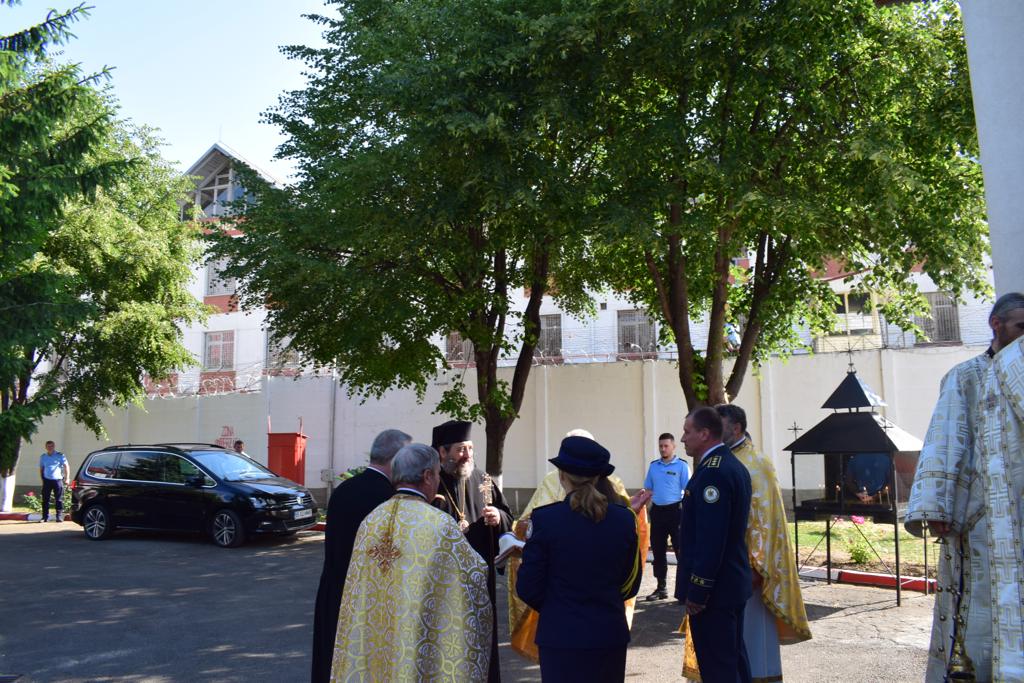 Binecuvântare și slujire arhierească la Penitenciarul Botoșani
