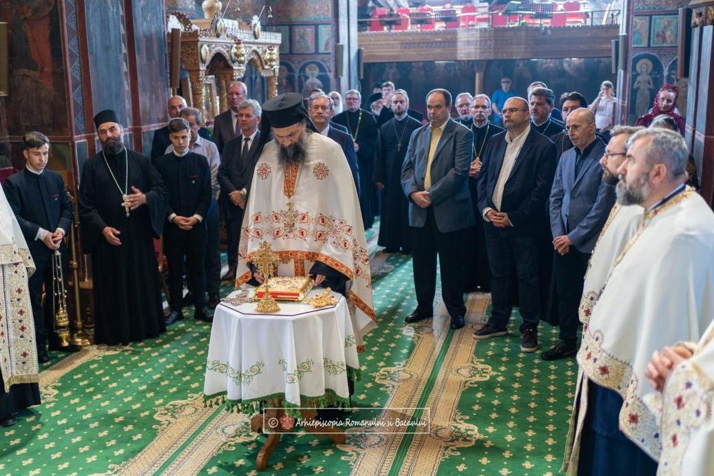 Constituirea Adunării eparhiale a Arhiepiscopiei Romanului și Bacăului