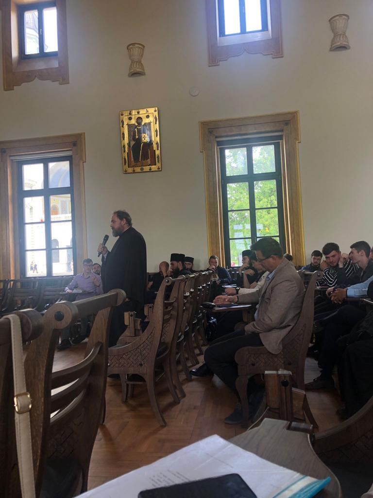 IPS Andreas Nanakis, Mitropolit de Arkalohori și Viannou, a susținut două prelegeri academice la Iași