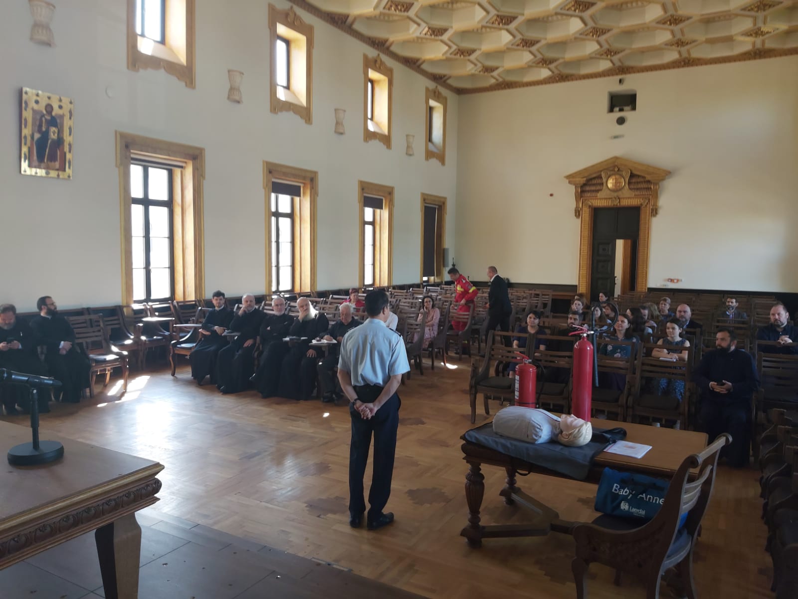 Angajații Centrului Eparhial Iași au participat la o activitate PSI-SU