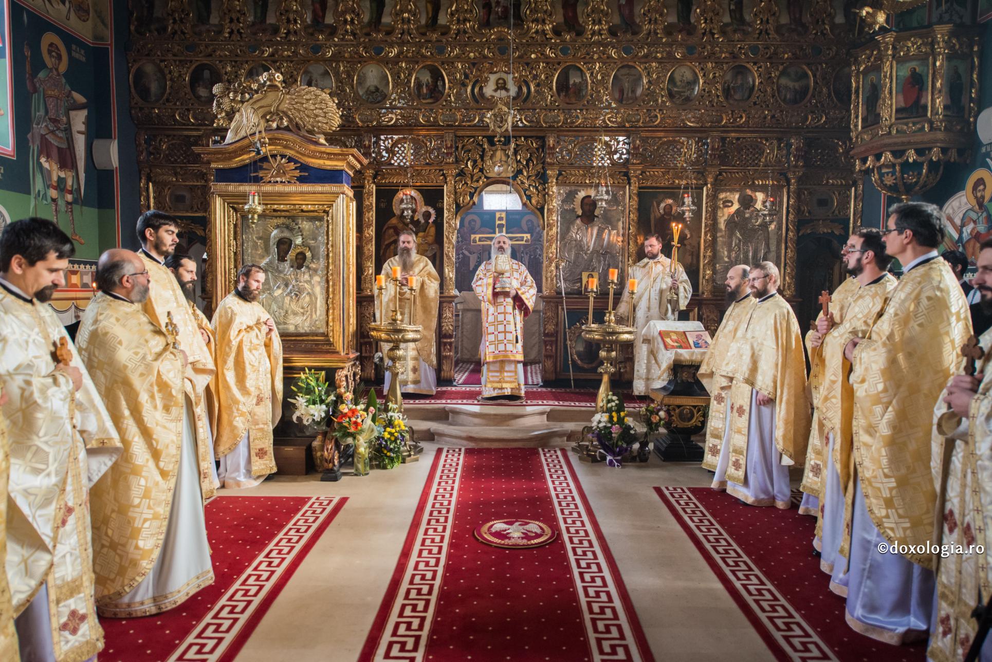 Sfânta Liturghie nu este amintire, ci trăirea a ceea ce Hristos a săvârșit pentru noi