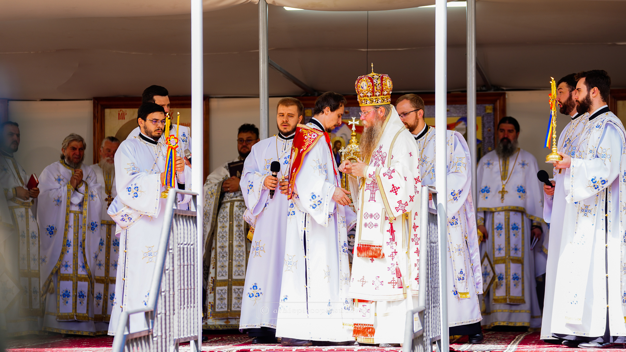 PS Părinte Andrei, către pelerinii Sfântului Ioan cel Nou: „Cine ne adună pe noi, dacă nu dragostea față de Dumnezeu și față de oameni?”