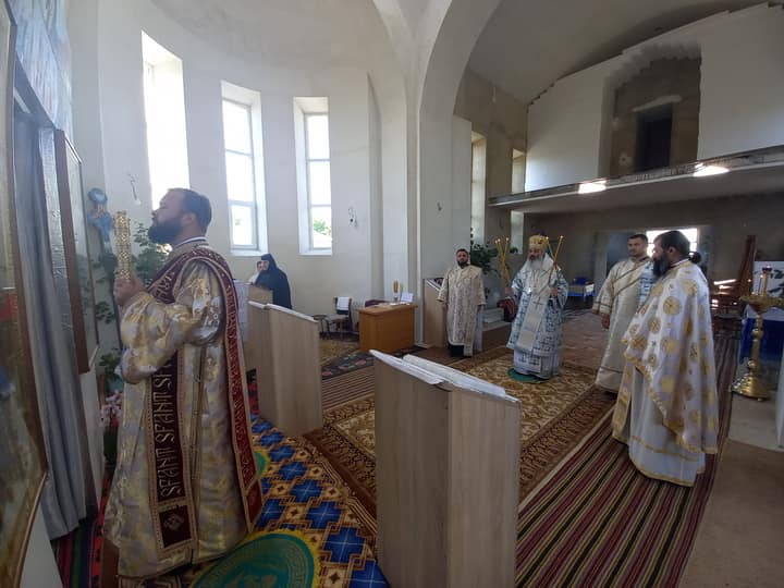 Slujire arhierească la Mănăstirea Chirilovca – Floreşti Slujire arhierească la Mănăstirea Chirilovca – Floreşti