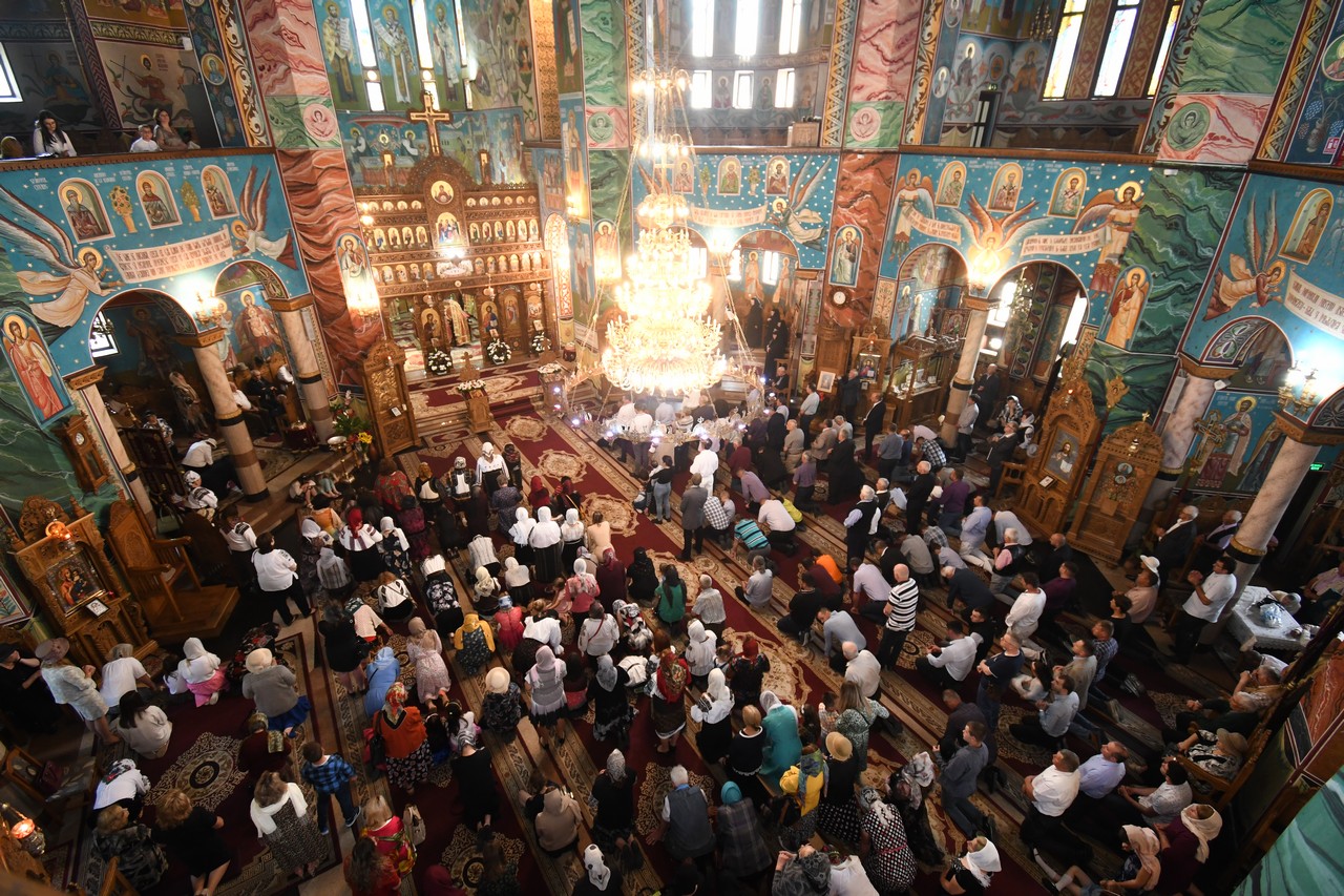 Catedrala oraşului Gura Humorului şi-a serbat al doilea hram